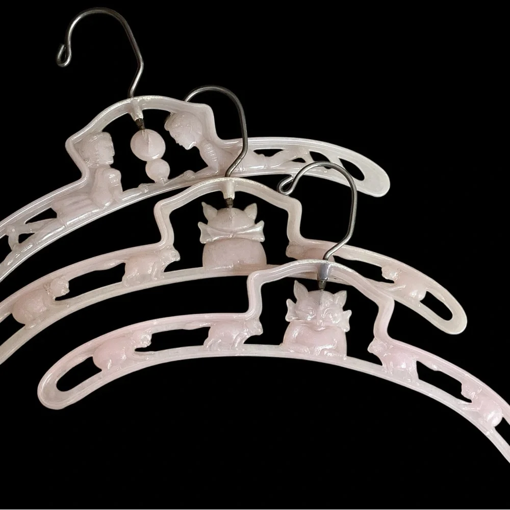 Vintage MCM Baby Clothes Hangers Plastic Pink/White 13 pc